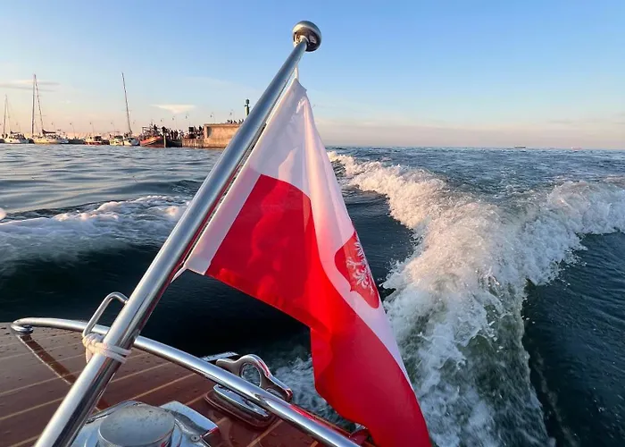 Classic Boat Botel Sopot