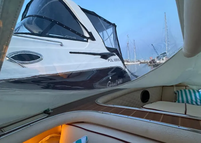 Hotel na wodzie Classic Boat